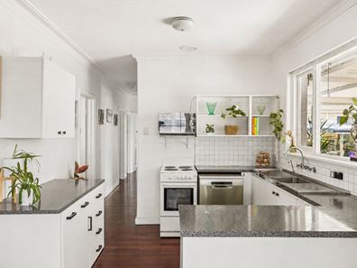 99 Howes Crescent, Dianella WA 6059
