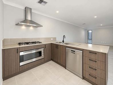 13 Broadwater Avenue, Anketell WA 6167