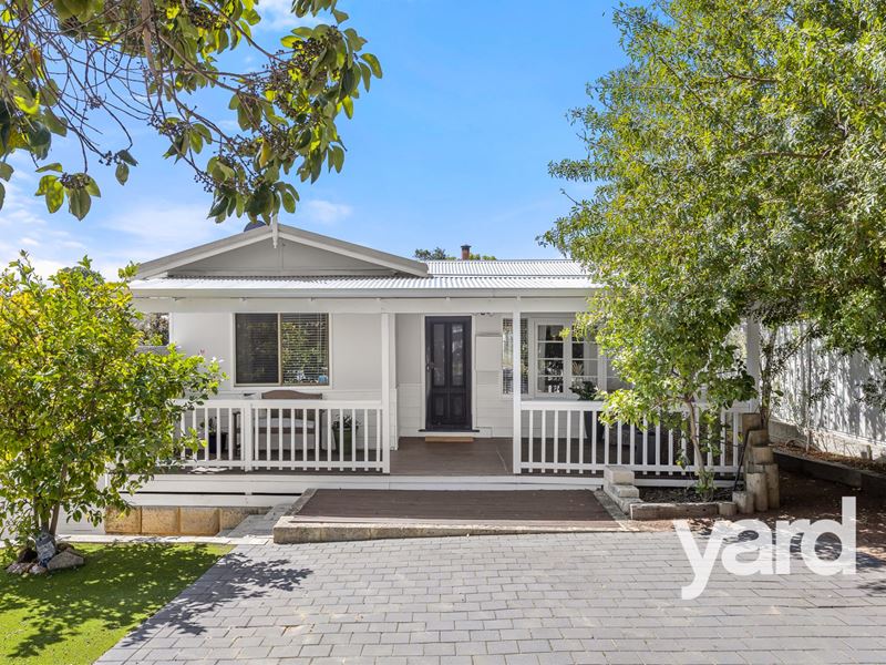 11 Harfoot Street, Willagee WA 6156