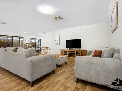 22 Topsail Street, Drummond Cove WA 6532