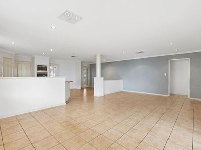 18 Mainsail Terrace, Yangebup WA 6164