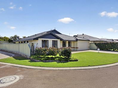 18 Kinsale Bend, Port Kennedy WA 6172