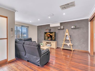 543 Kalamunda Road, High Wycombe WA 6057