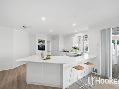 14 Fairpark Retreat, Landsdale WA 6065