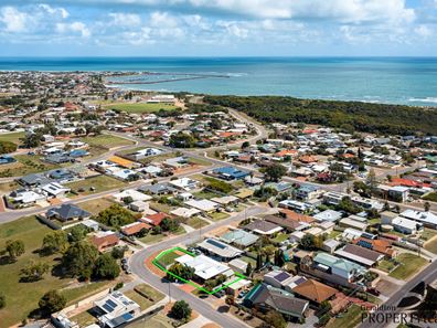 10 Peterwangey Place, Port Denison WA 6525