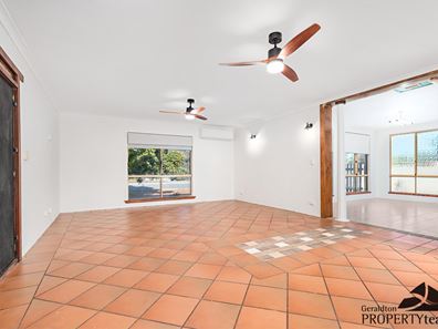 10 Peterwangey Place, Port Denison WA 6525
