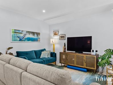 37B Barnsley Street, Queens Park WA 6107