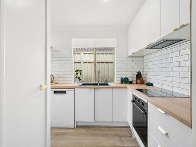 8/9 Merope Close, Rockingham WA 6168