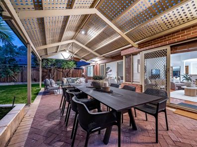 7 Allanson Retreat, Gwelup WA 6018