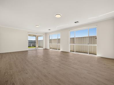 15 Kreuzen Way, Alkimos WA 6038