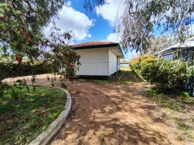 92 Hester Street, Geographe WA 6280