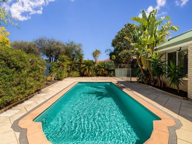 2 Moondar Parade, Dalyellup WA 6230