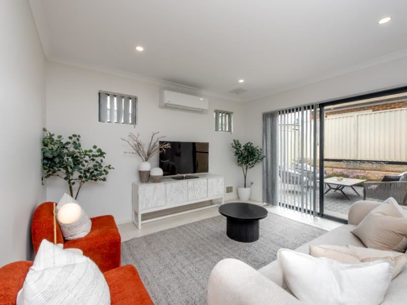 2/31 Almurta Way, Nollamara WA 6061