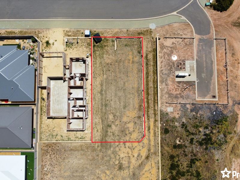 16 Stormking Loop, Wandina