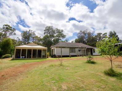 1884 Chittering Road, Lower Chittering WA 6084