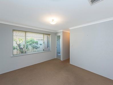 8/42 Hopkinson Way, Wilson WA 6107