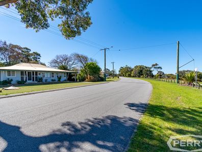 8 Peel Parade, Coodanup WA 6210