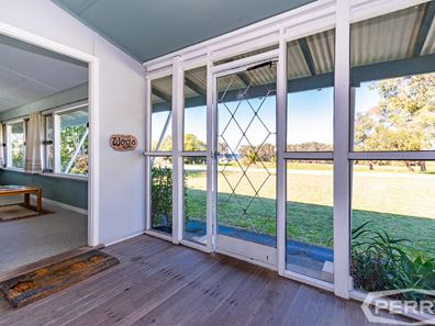 8 Peel Parade, Coodanup WA 6210