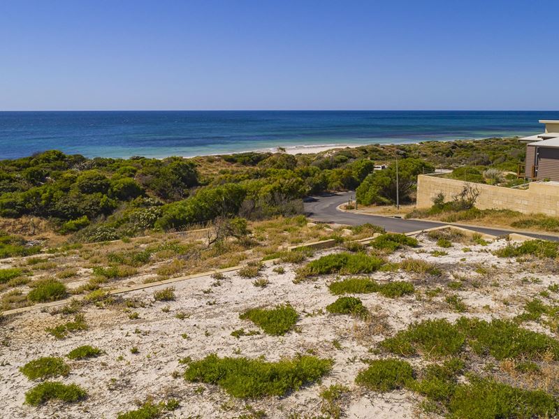 1 Barndi Walk, Peppermint Grove Beach WA 6271