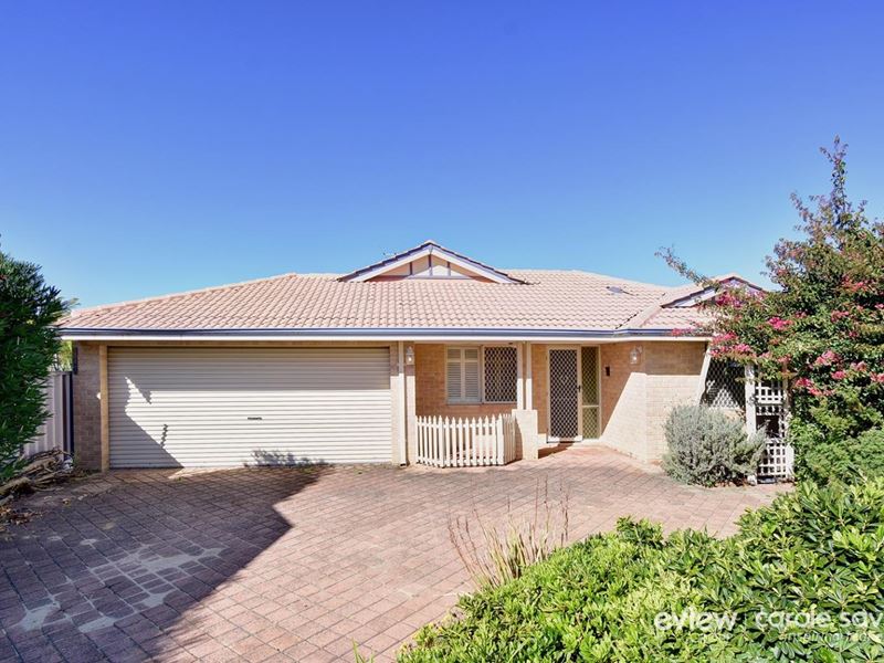 15A Justicia Close, Woodvale WA 6026