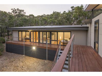 124 Carnarvon Castle Drive, Eagle Bay WA 6281