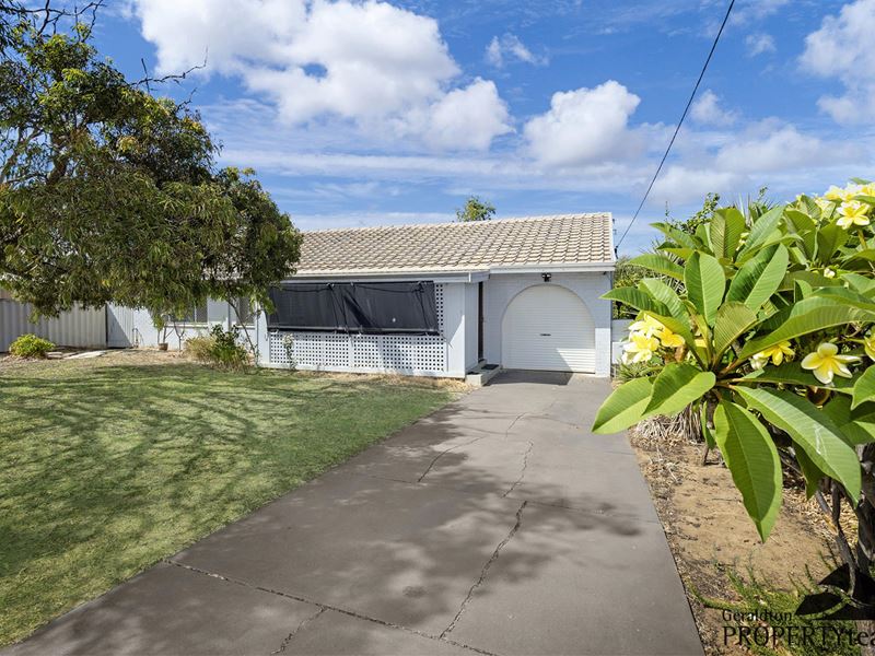 15 Houtman Street, Wonthella WA 6530