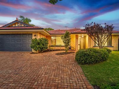 11 Sophora Place, Woodvale WA 6026