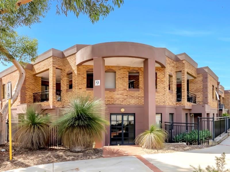 9/9 Lakeside Drive, Joondalup