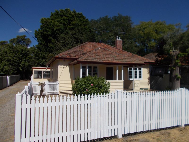 14 Balfour Road, Swan View