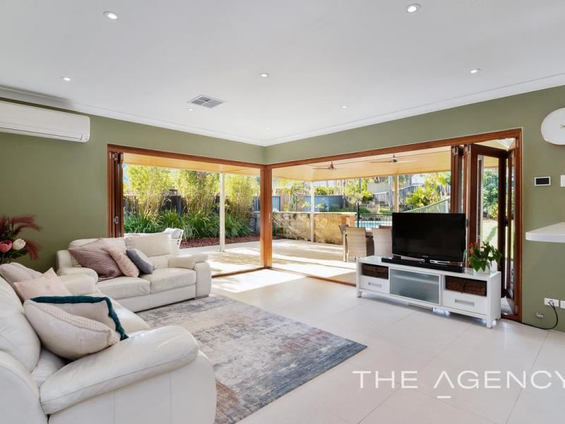 1 King Close, Winthrop