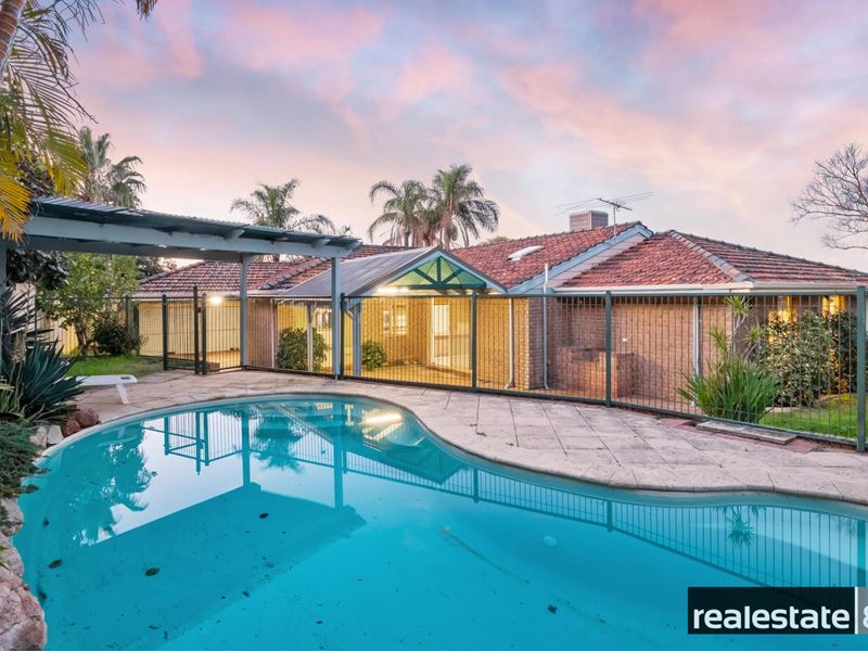 8 Barblett Way, Kardinya