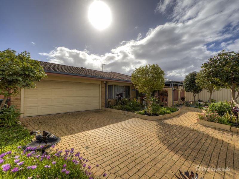63 Burton Retreat, Stratton