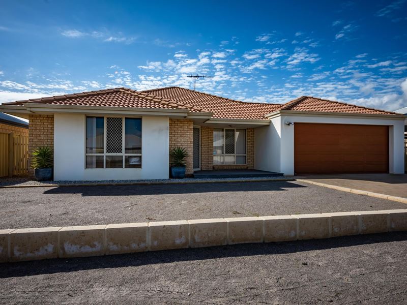 5 Starboard Way, Drummond Cove