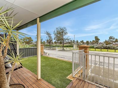 16 Bauer Circle, Banksia Grove WA 6031