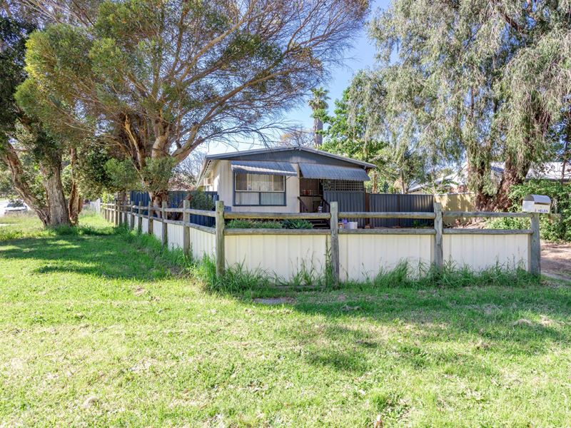 3 Helen Crescent, Byford WA 6122