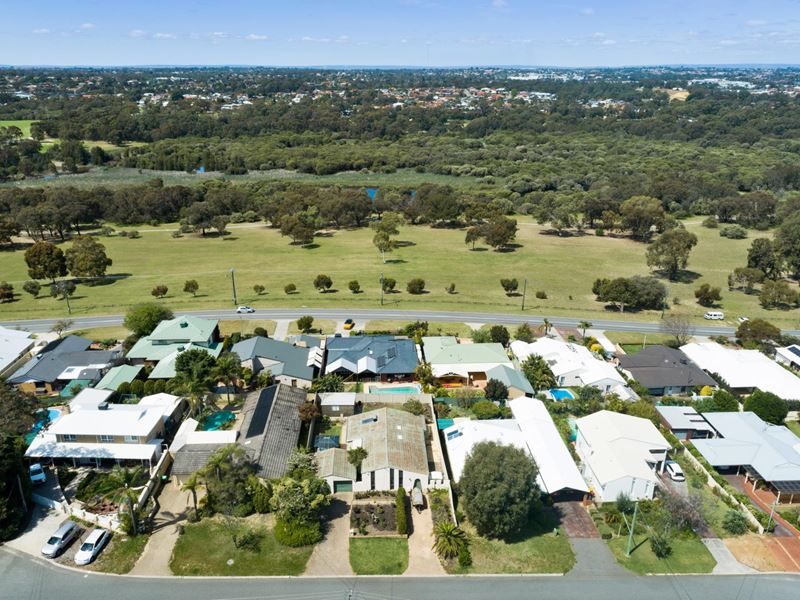 44 Merlin Drive, Carine