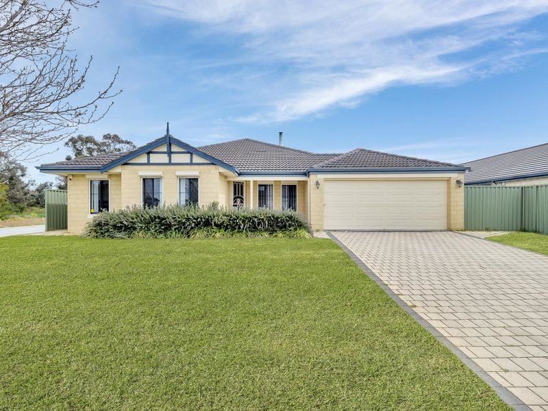 1 Woodstock Turn, Ravenswood WA 6208