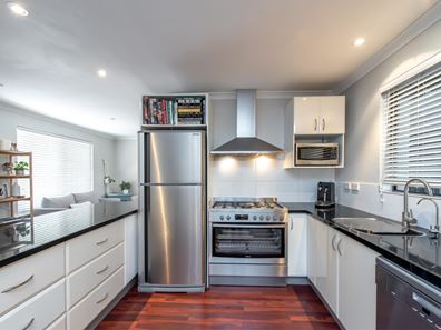 25 Blockley Way, Bassendean WA 6054