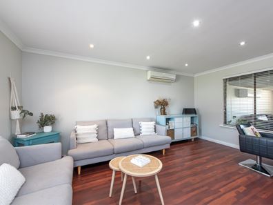 25 Blockley Way, Bassendean WA 6054