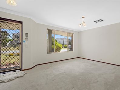 4A Trailridge Turn, Leeming WA 6149