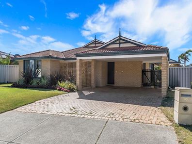 30 Dunlowe Loop, Warnbro WA 6169