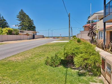 47 Waimea Road, Safety Bay WA 6169