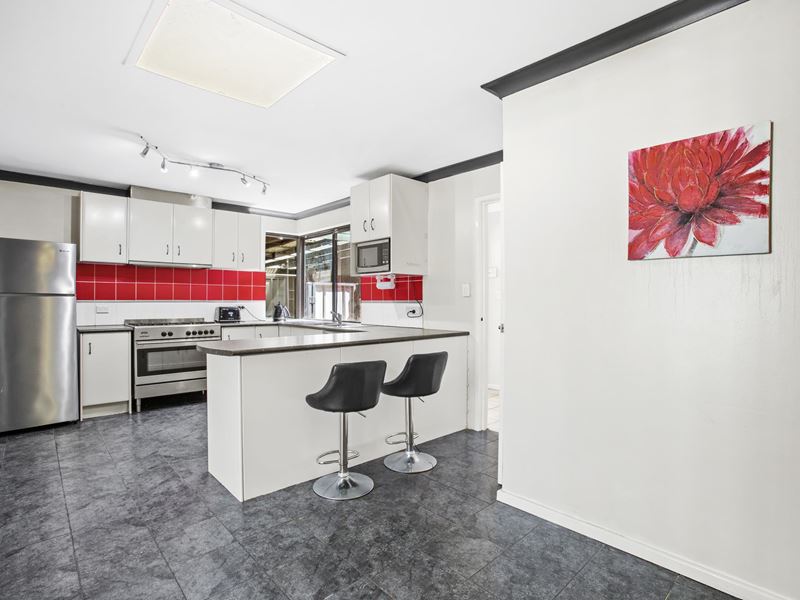 6 Greenway Avenue, Thornlie