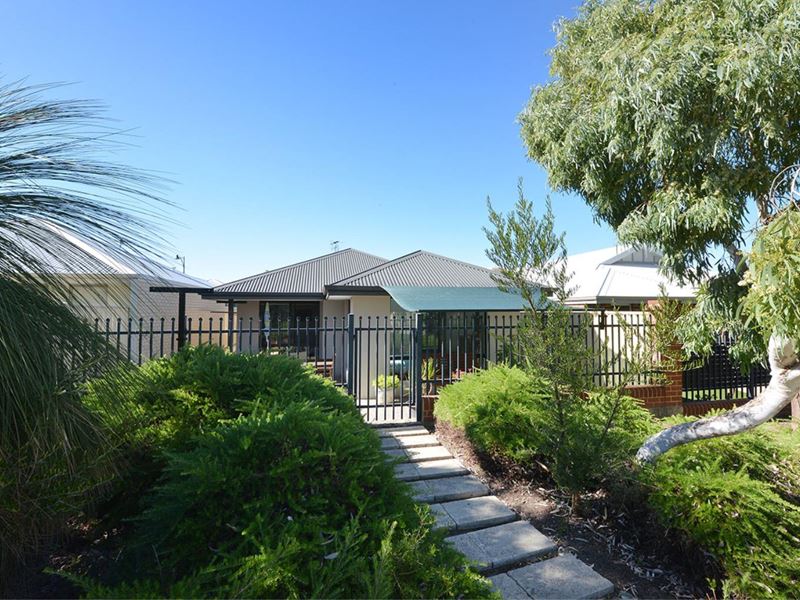 8 Nari Lane, Carramar