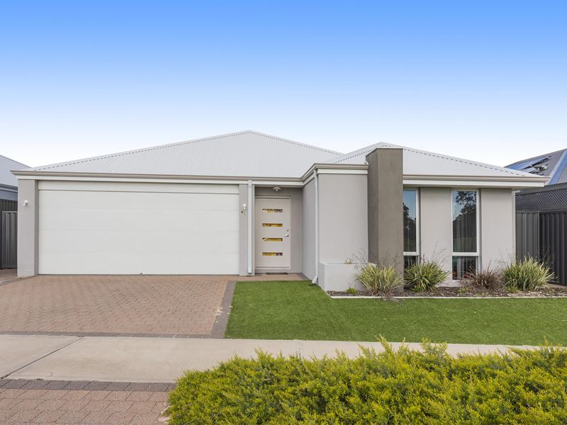 14 Carenza Link, Aveley