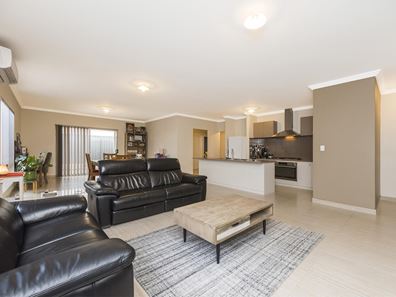 14 Carenza Link, Aveley WA 6069
