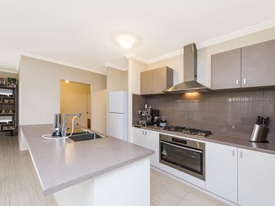 14 Carenza Link, Aveley WA 6069