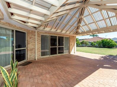 3 Hermitage Place, Hillarys WA 6025