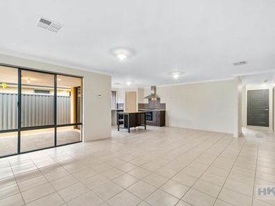 17 Bellazario Promenade, Aveley WA 6069