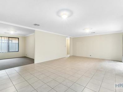 17 Bellazario Promenade, Aveley WA 6069
